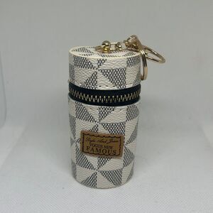 Classic Faux Leather Coin Purse with Zipper and Keychain